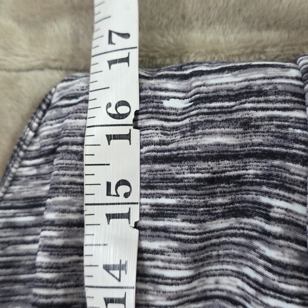 Nike Women's Swimsuit Black/White Racerback Sz XL EUC - Picture 9 of 11